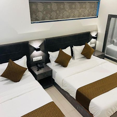 Hotel Lime Wood Мумбаї Екстер'єр фото